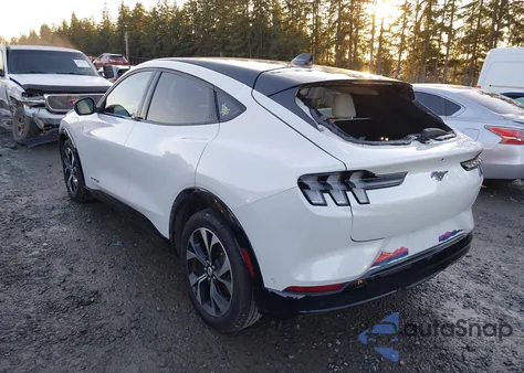 2022 Ford Mustang Mach-E Premium z USA, uszkodzony, nr VIN 3FMTK3SU5NMA50160